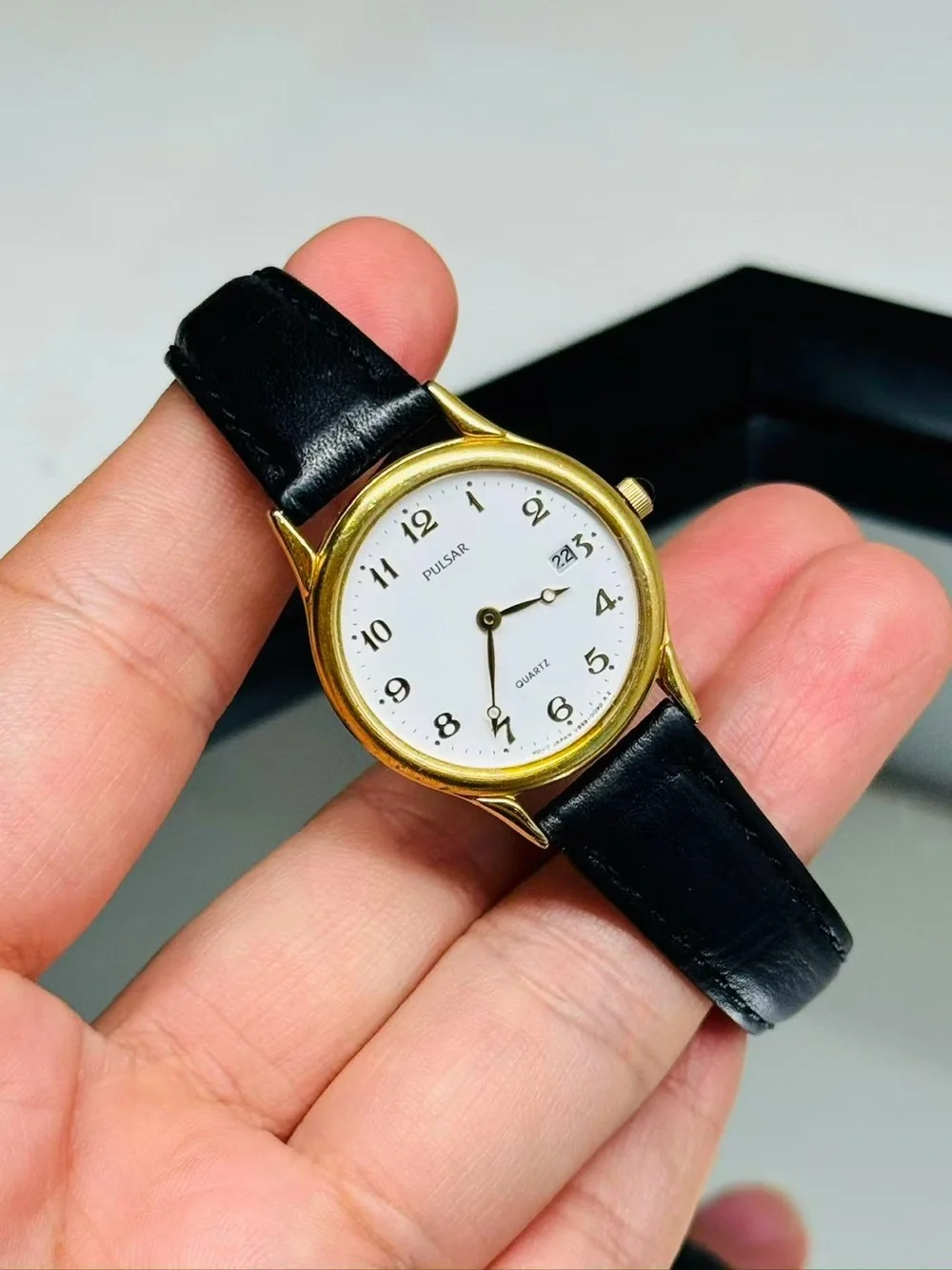 Vintage Pulsar Women’s Quartz Watch Gold Tone 25mm Date New Battery Runs